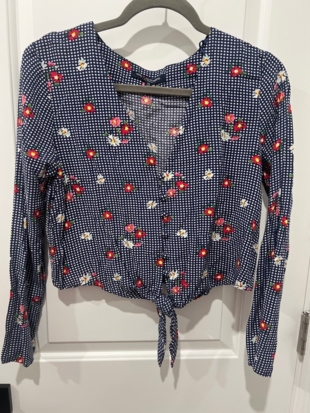 one clothing Navy Floral Tie-Front Long Sleeve Blouse Size Medium